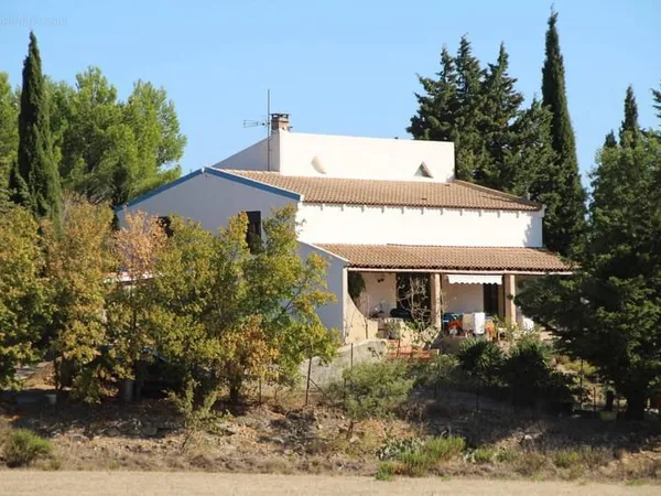 Maison d'architecte avec terrain et vue