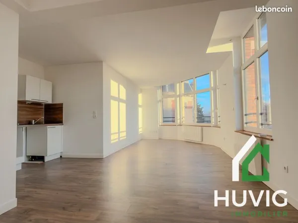 6 appartements rénovés avec parking privatif et box en cave