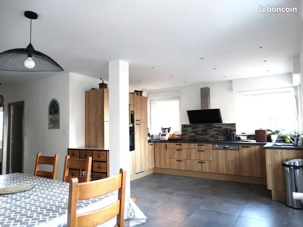 Maison 6 pièces 101 m²