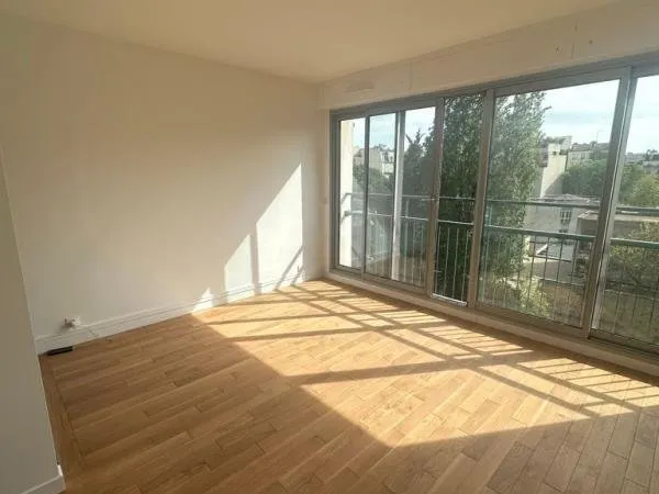 Studio - À Louer