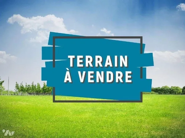 Terrain 814 m²