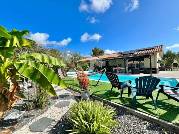 Maison Salles 126m2 4 chambres avec piscine sur 1032m2 de terrain