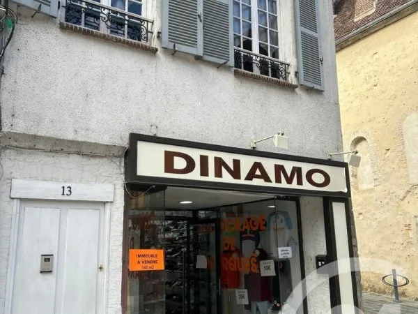 Local 2 pièces 140 m²