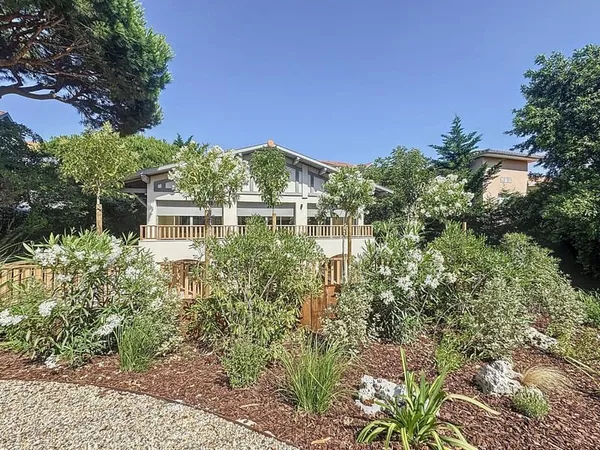 ARCACHON centre et plages ! Maison 7P rénovée de 213 m2 avec