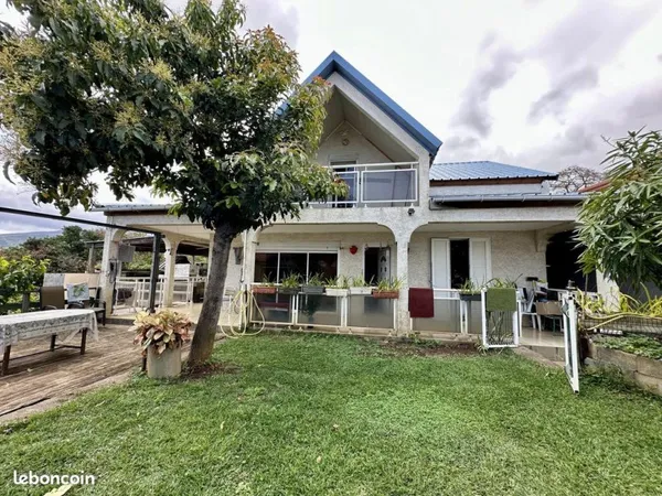 Villa 5 pièces 140 m²