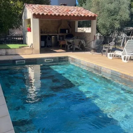 MAISON AVEC PISCINE À BAGNOLS-SUR-CÈZE