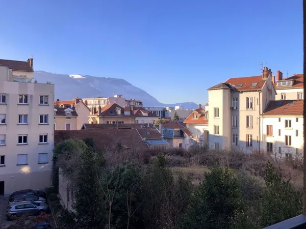 T1 bis 37m² GRENOBLE Proche Centre Tram A/B/E