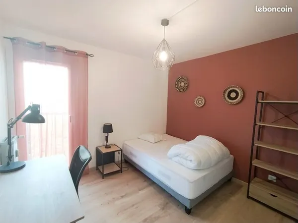 Jolie chambre dans colocation