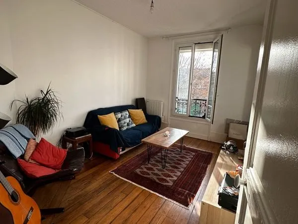 🌿 Grande chambre lumineuse en coloc - Mairie de Clichy - Localisation idéale 🌿