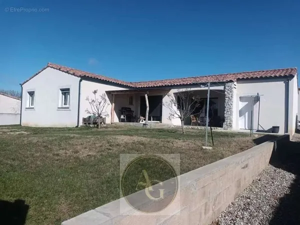 Maison 5 pièces 130m2 avec 2 suites, jardin et garage à Saint Martin Lalande
