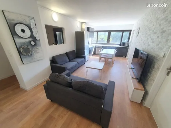 Chambre dans colocation meublée (charges comprises)
