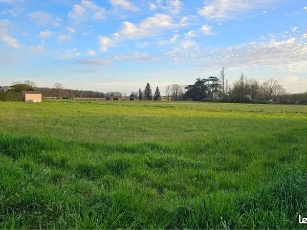 Terrain constructible à Thénac (17460)