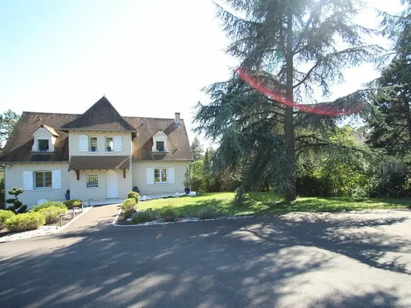 Maison Givry 5 pièce(s) 202.96 m2