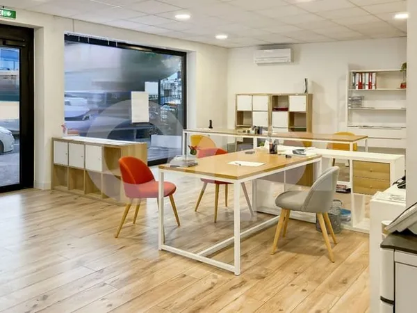 Local commercial 76 m²