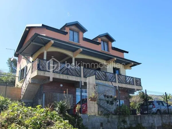 Maison 8 pièces 170 m²