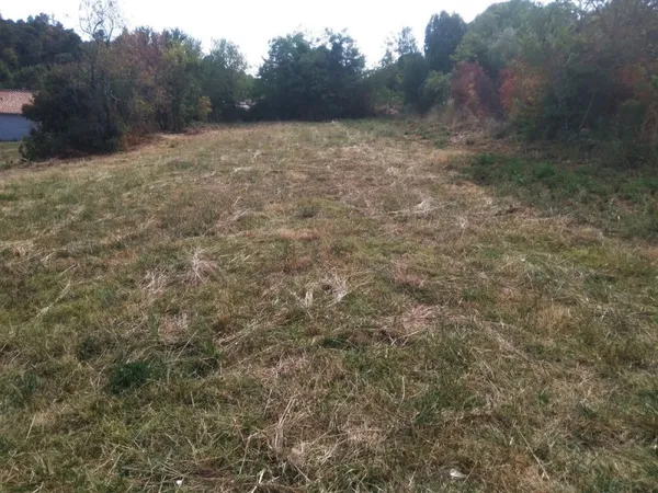VENTE - TERRAIN - 1572 M2 - ROUSSON
