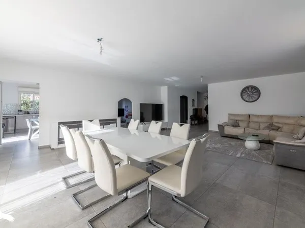 Maison 4 pièces 159 m²
