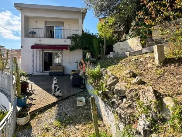 NICE Cyrille Besset - Agréable maison de ville 160m2 terrain 400m2
