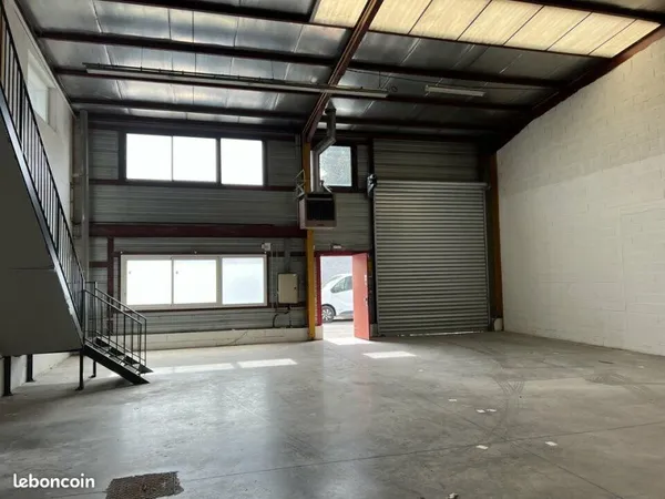 LOCAL D'ACTIVITE 417 m² QUINCY VOISINS