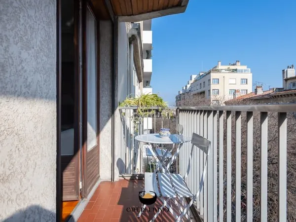COEUR VAUBAN, BEL APPARTEMENT AVEC VUE NOTRE DAME