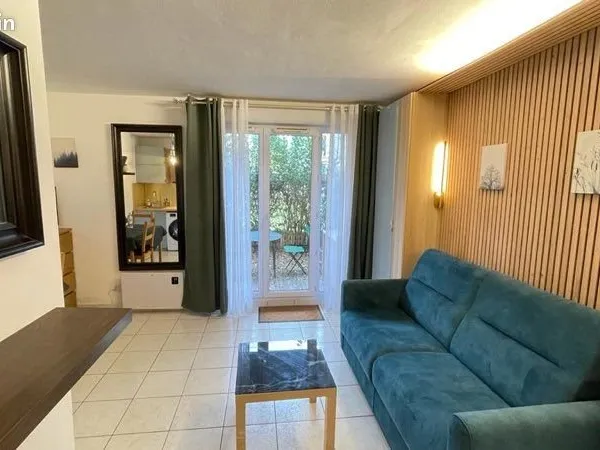 Studio avec extérieur