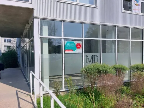 Local commercial 104 m²
