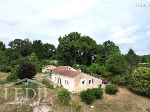 Propriété 4 pièces 149 m²
