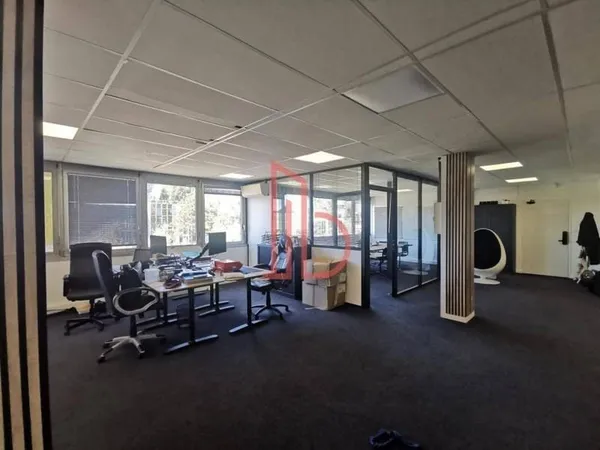 Bureaux 189 m²