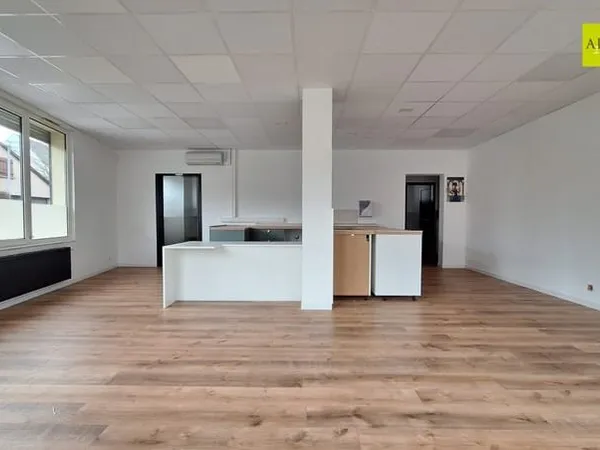 Local 59m2 à WITTELSHEIM