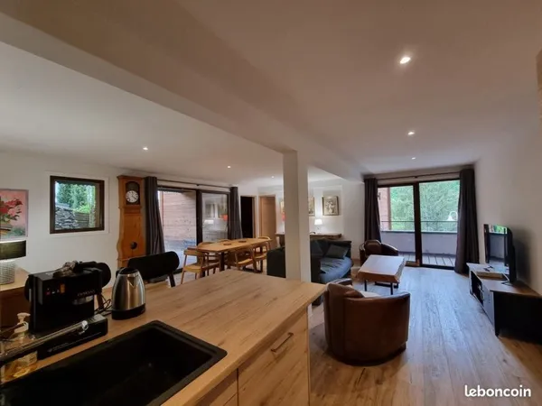 Magnifique appartement T4 situé dans chalet au dessus du parc thermal