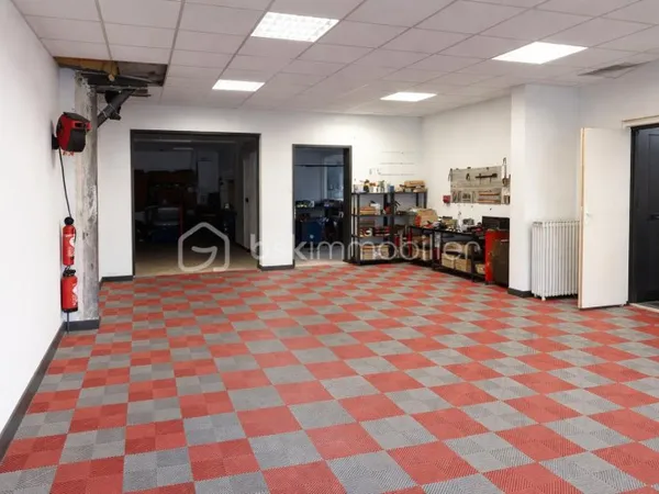 Fonds de commerce 5 pièces 102 m²