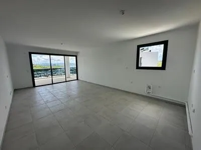 À louer T3 neuf - Vue marina