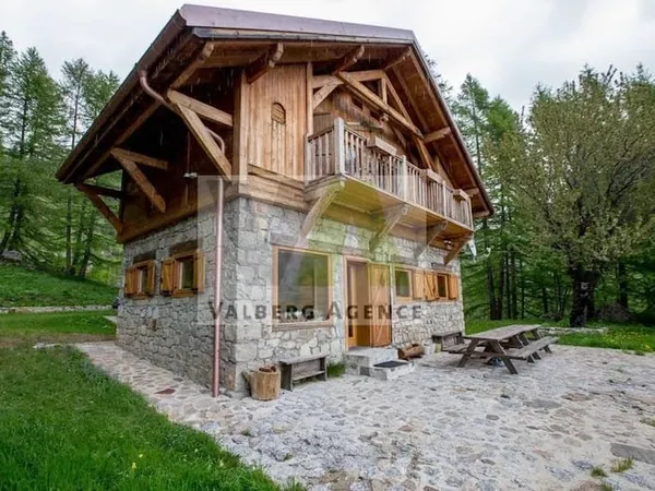Chalet 5 pièces 160 m²