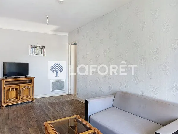 Location - Appartement MEUBLE - Saint-Varent
