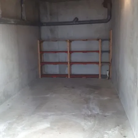Location Garage box privé + parking à Nantes Centre Ville