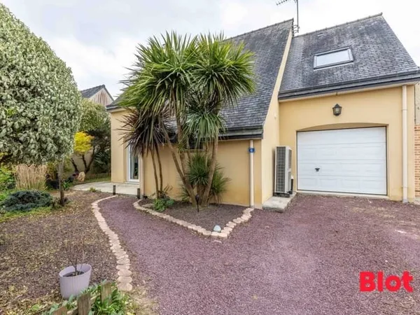 A VENDRE EN EXCLUSIVITE CHEZ BLOT IMMOBILIER BAIN DE BRETAGNE- MAISON 4 CH - JARDIN 624M²