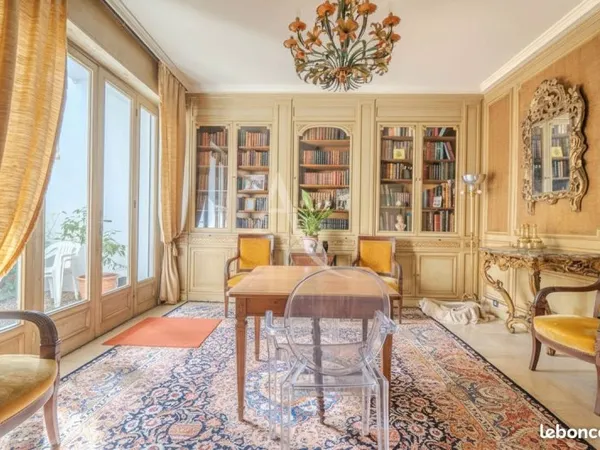Maison 7 pièces 202 m²