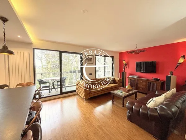 Appartement 4 pièces 72 m² avec balcon, parc arboré & piscine