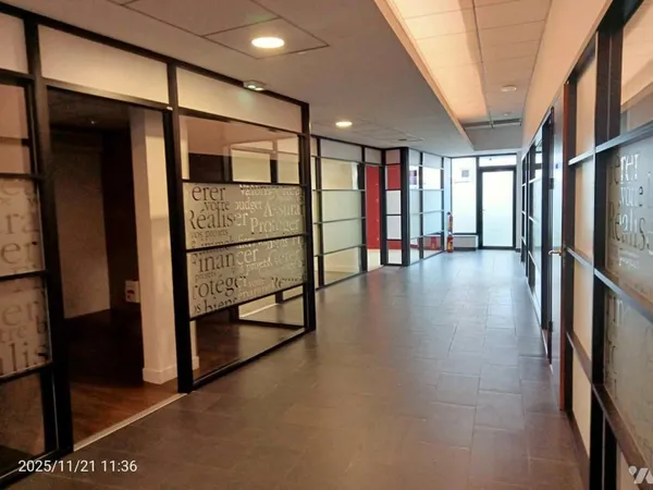 Local commercial 275 m²