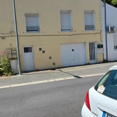 Maison de ville avec garage sans jardin