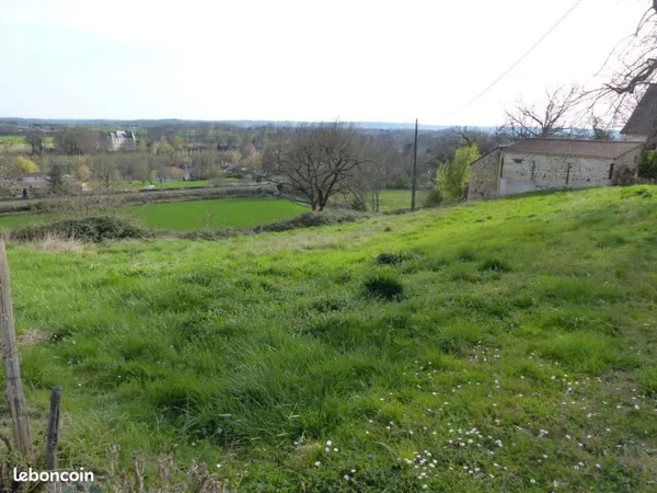 Terrain vue panoramique sur vallée de la Dordogne