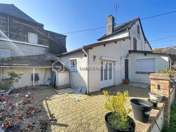Maison INDIVIDUELLE 5 PIÈCES 115m2 GARAGE et TERRASSE
