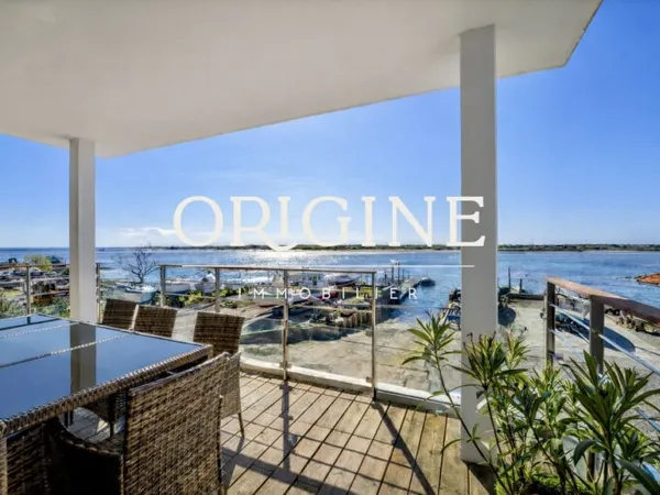 ARCACHON - Premiere ligne vue Bassin, appartement 4 pièces, deux