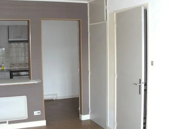 Appartement F2 NEUFCHATEAU