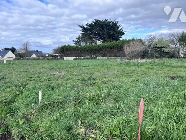 Terrain 613 m²