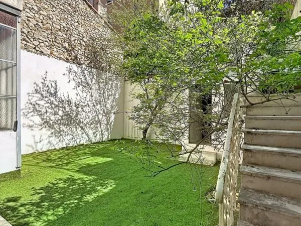 A VENDRE Marseille 7 rez de jardin T2 58m2