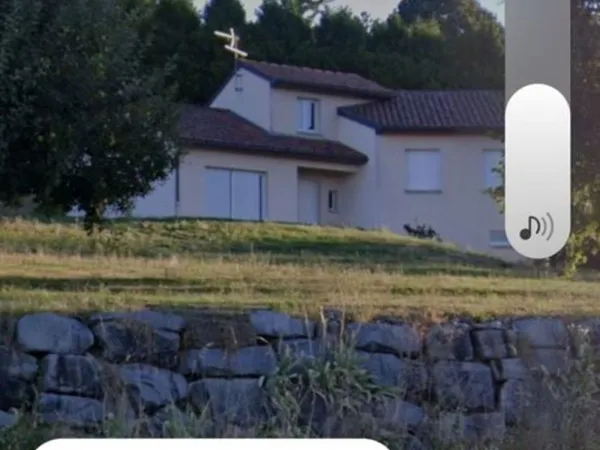 Maison moderne et ensoleillée au calme à l'entrée d'Aurillac