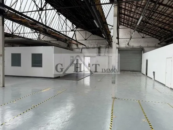 A LOUER ENTREPOT BUREAUX 680 M² PANTIN