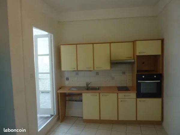 APPARTEMENT A LOUER rue nantaise à cholet centre ville quartier notre dame