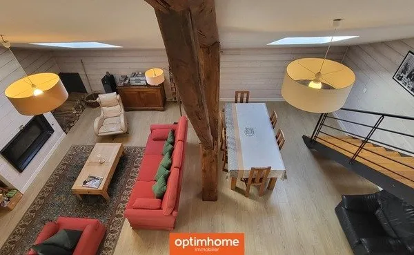 Mazeley ferme rénovée esprit loft